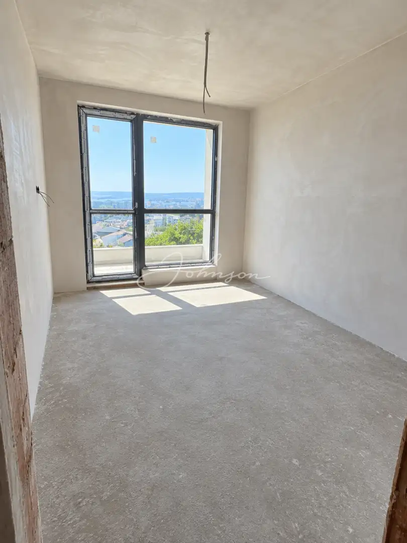 One-Bedroom Apartment with Panorama 3